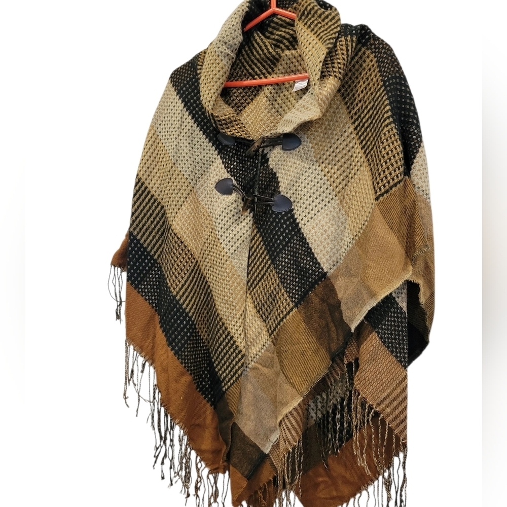 Cozy Cape Shawl With Fringe OSFA Acrylic Knit